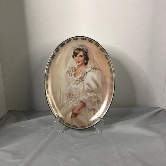 Diana: Queen of Hearts The People's Princess - Picture 2 of 5